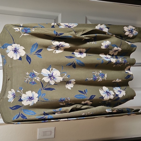 Daniel Rainn Lyna Crewneck Sweater - Picture 8 of 9